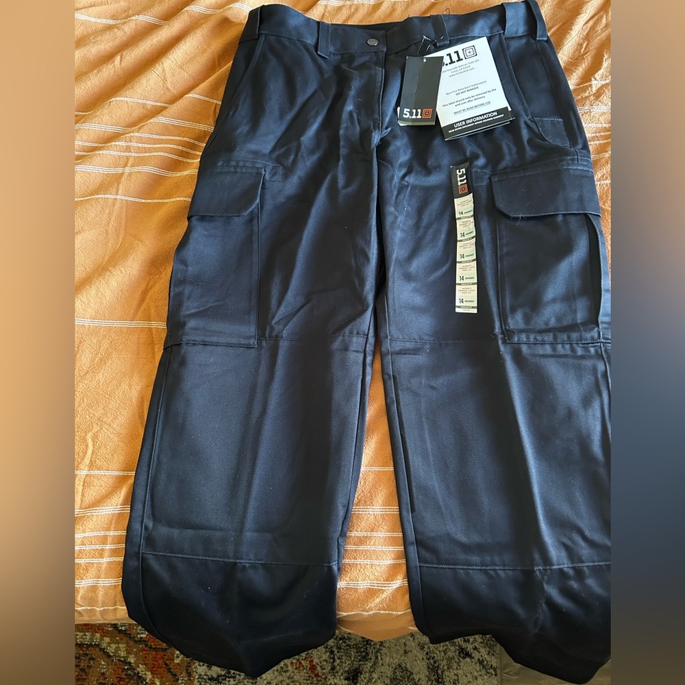 5.11 Navy Women’s Company Cargo Pant 2.0 size 14 NWT